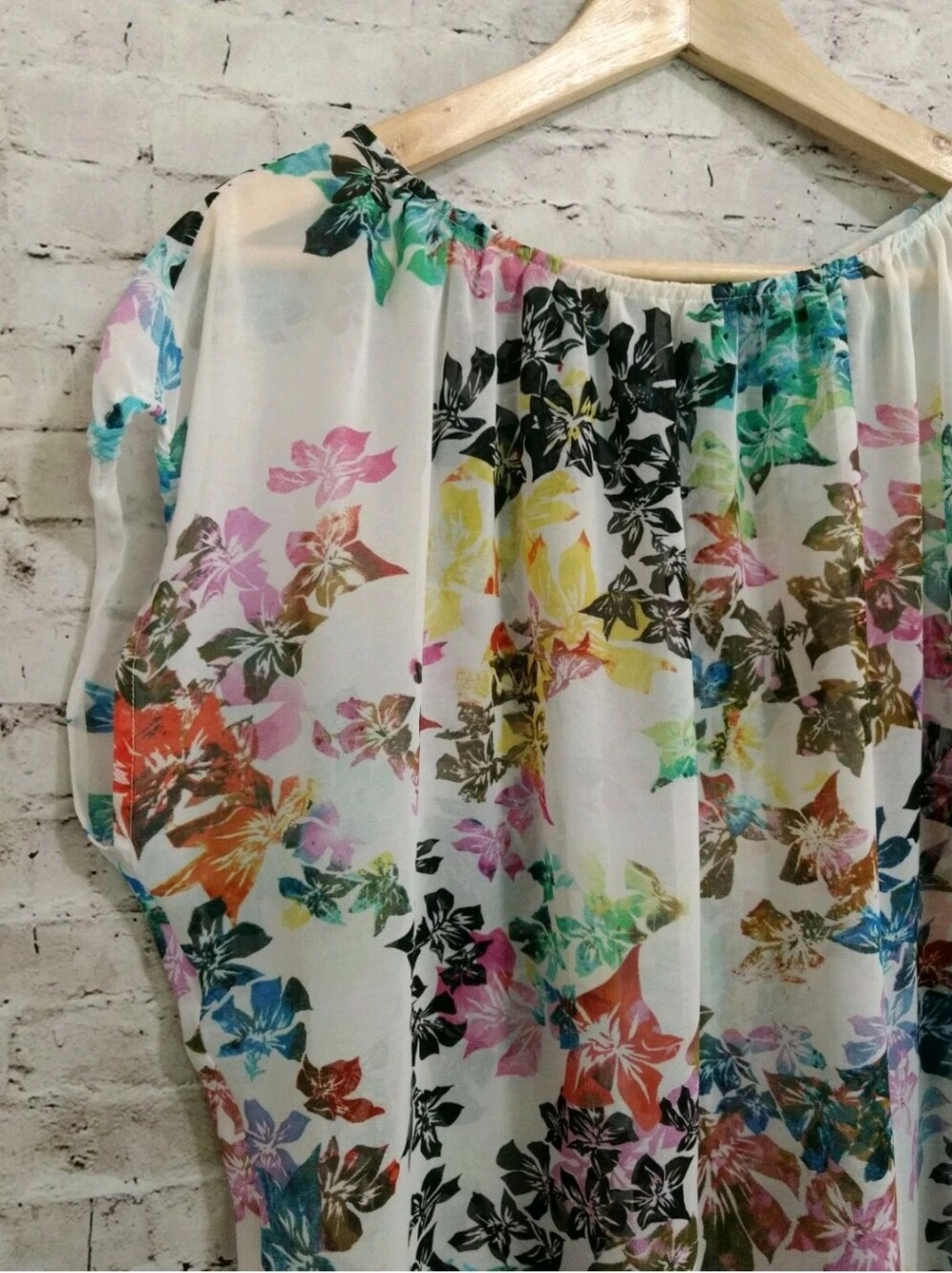 CAbi Eliza Floral Print Blouse #872 Small - Picture 4 of 7